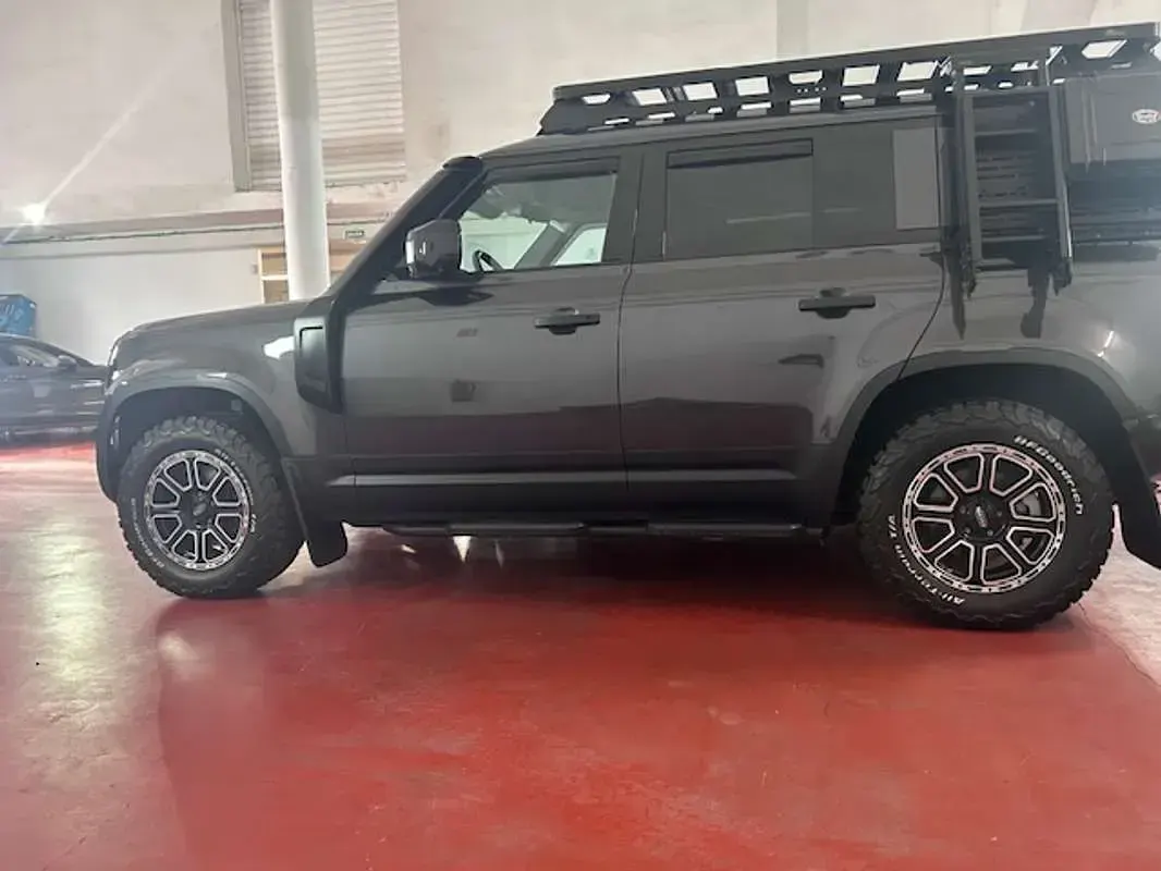 Usado Land Rover Defender S 300 CV (220 kW) 2022 Gris SUV
