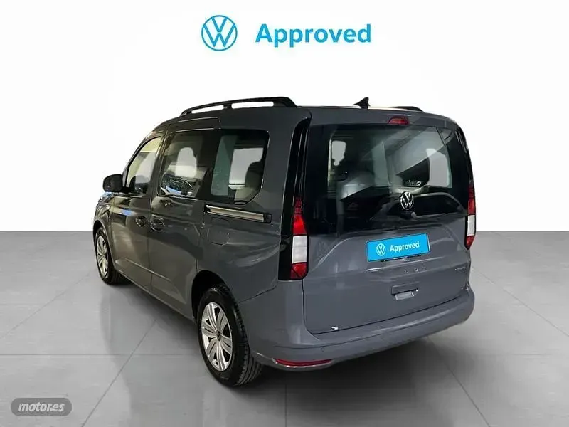 Usado VW Caddy 150 CV (110 kW) 2025 Gris / plateado Monovolumen