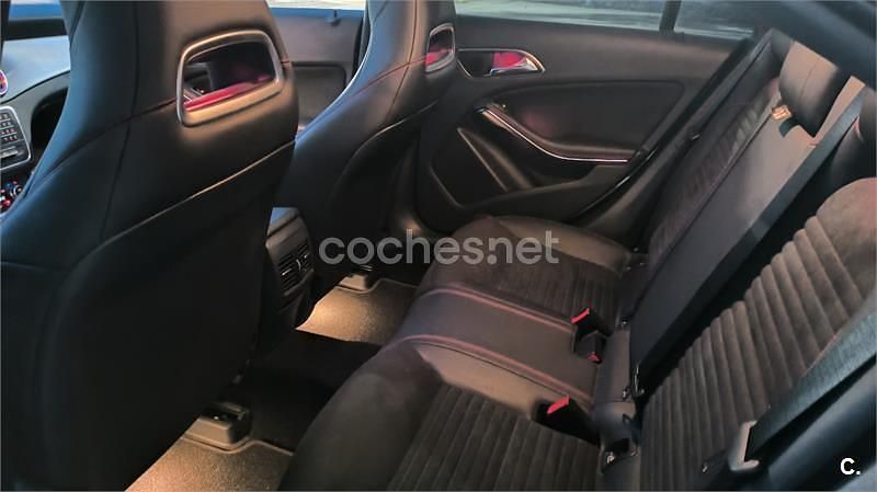 Blanco Usado 2016 Mercedes CLA220 AMG line Berlina | 25.000 € (Precio justo) - Imagen 1/4