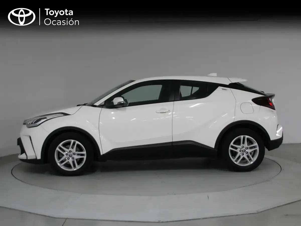 Usado Toyota C-HR Active 122 HP (89 kW) 2022 Branco SUV