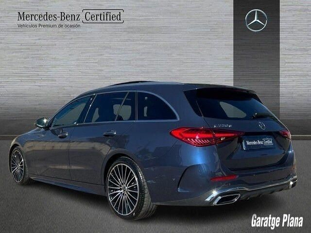 Usado Mercedes C220 200 HP (147 kW) 2025 Azul