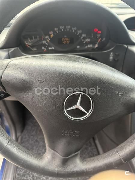 Usado Mercedes Vaneo 91 CV (66 kW) 2005 Azul Monovolumen
