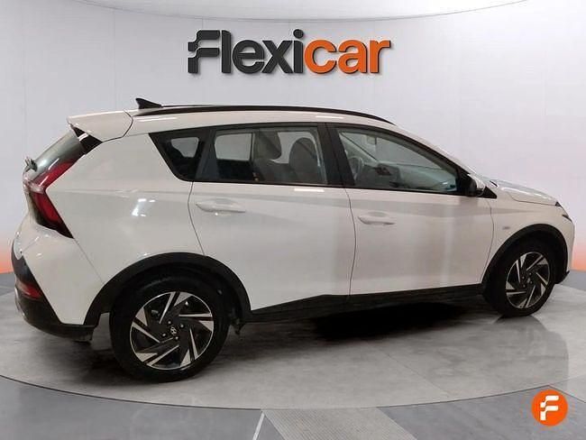 Usado Hyundai Bayon 100 CV (73 kW) 2023 Blanco SUV