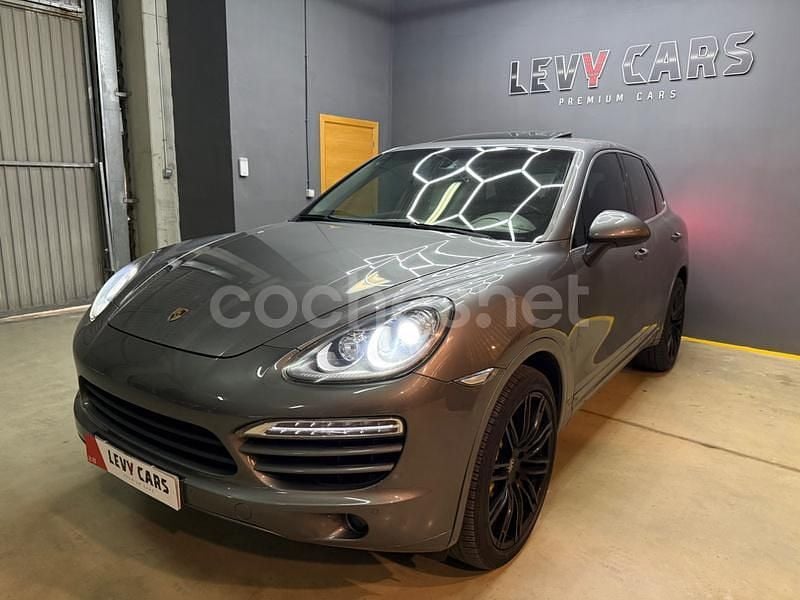 Gris / plata Usado 2011 Porsche Cayenne SUV | 21.900 € (Precio justo) - Imagen 1/4