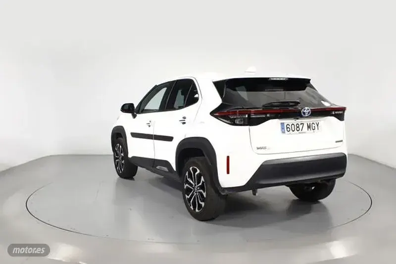 Usado Toyota Yaris Cross Active 116 CV (85 kW) 2023 Blanco SUV