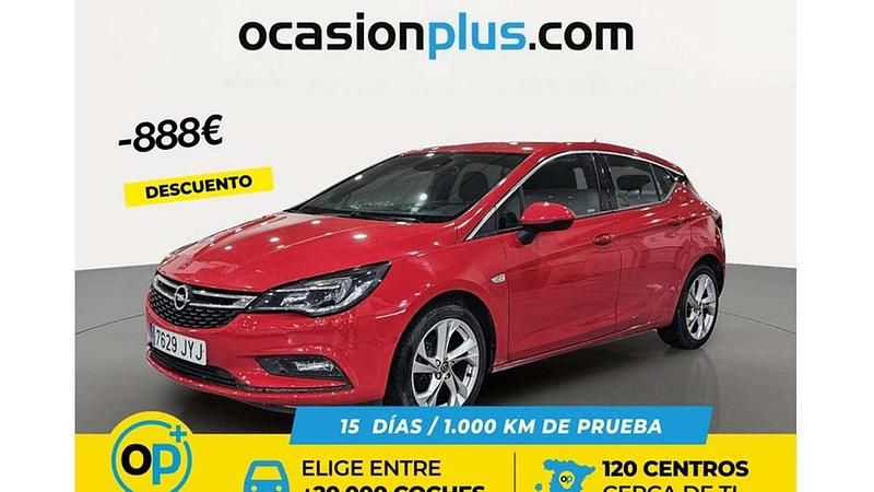 Usado Opel Astra Dynamic 125 CV (91 kW) 2017 Rojo Utilitario