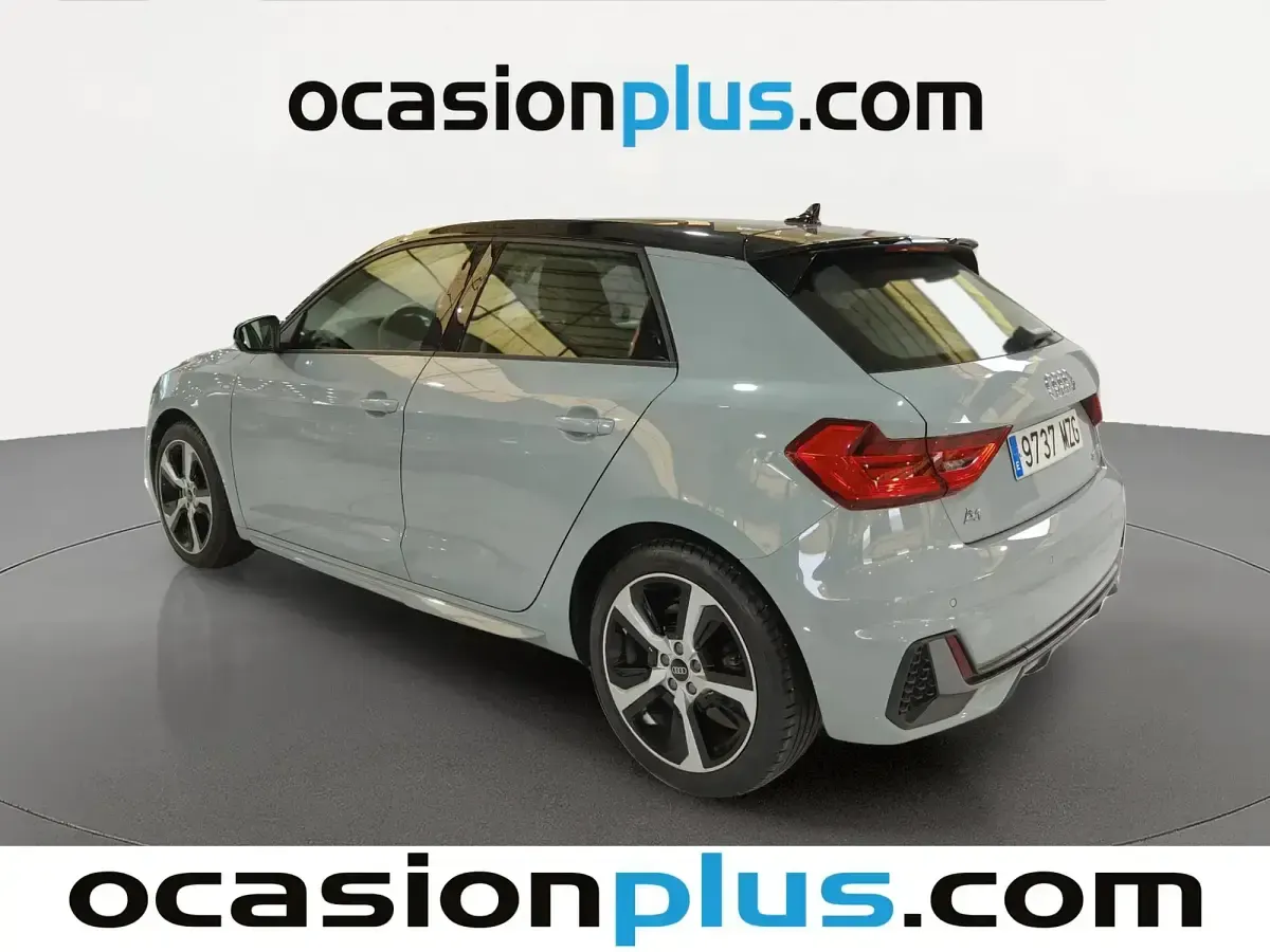 Usado Audi A1 S-Line 116 CV (85 kW) 2025 Gris SUV