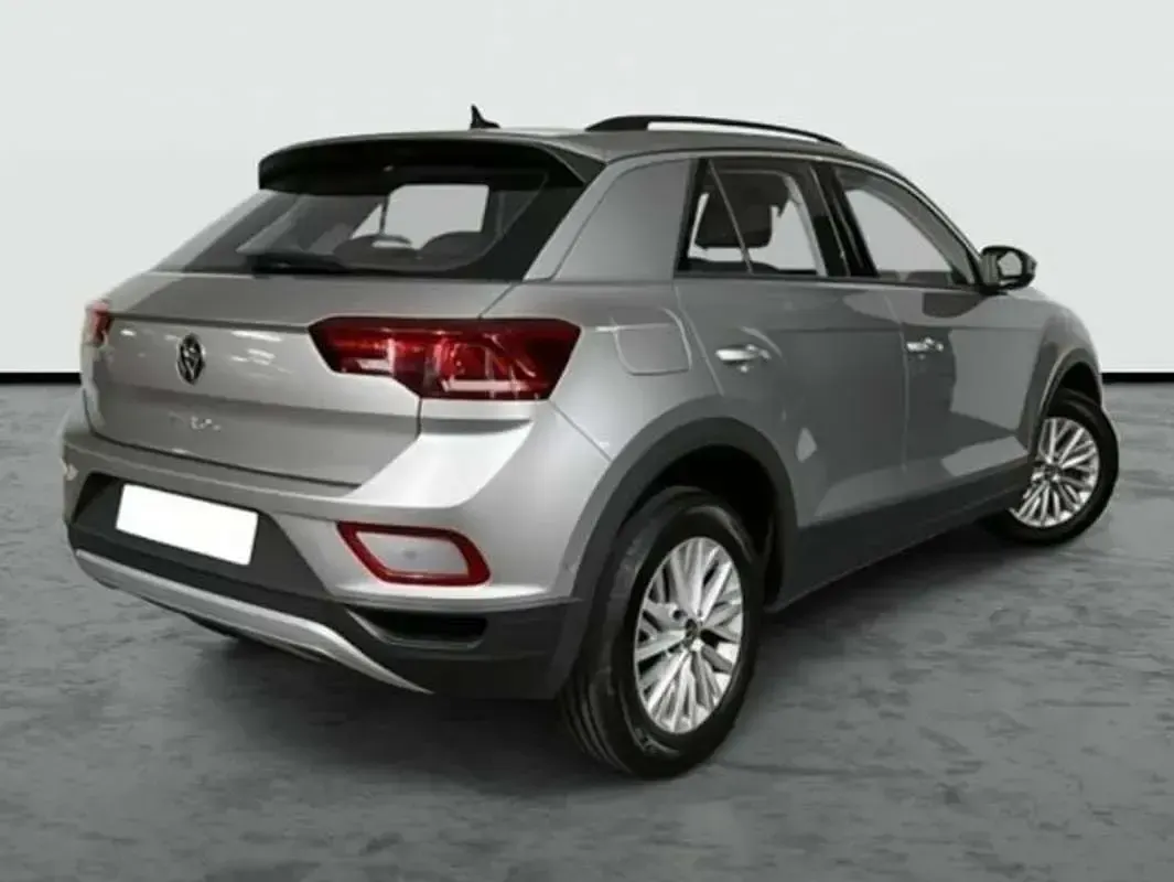 Usado VW T-Roc 110 CV (80 kW) 2022 Plateado SUV