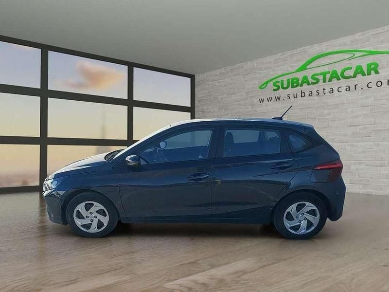 Negro Usado 2023 Hyundai i20 Utilitario | 10.702 € (Super precio) - Imagen 1/4