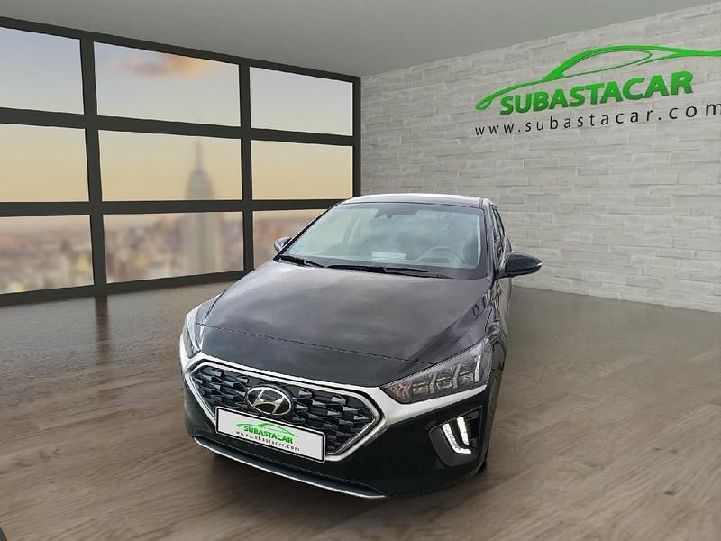 Usado Hyundai Ioniq 141 CV (103 kW) 2021 Negro metalizado Utilitario