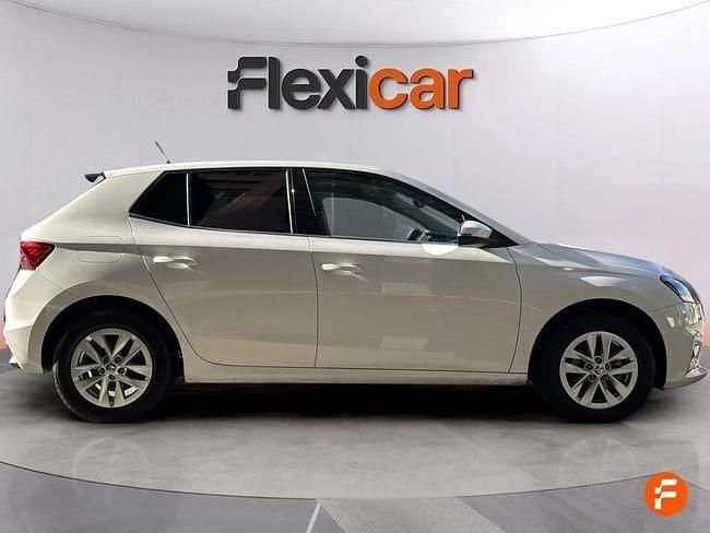 Usado Skoda Fabia Selection 95 CV (69 kW) 2024 Blanco Berlina