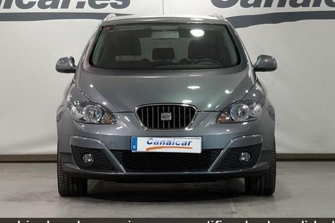 Usado Seat Altea XL Style 105 CV (77 kW) 2012 Gris Monovolumen