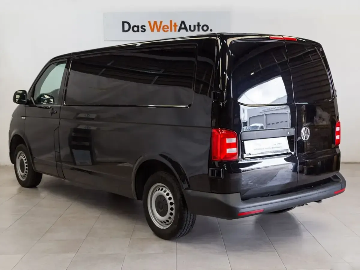 Käytetty VW Transporter 102 HP (75 kW) 2018 Musta Van