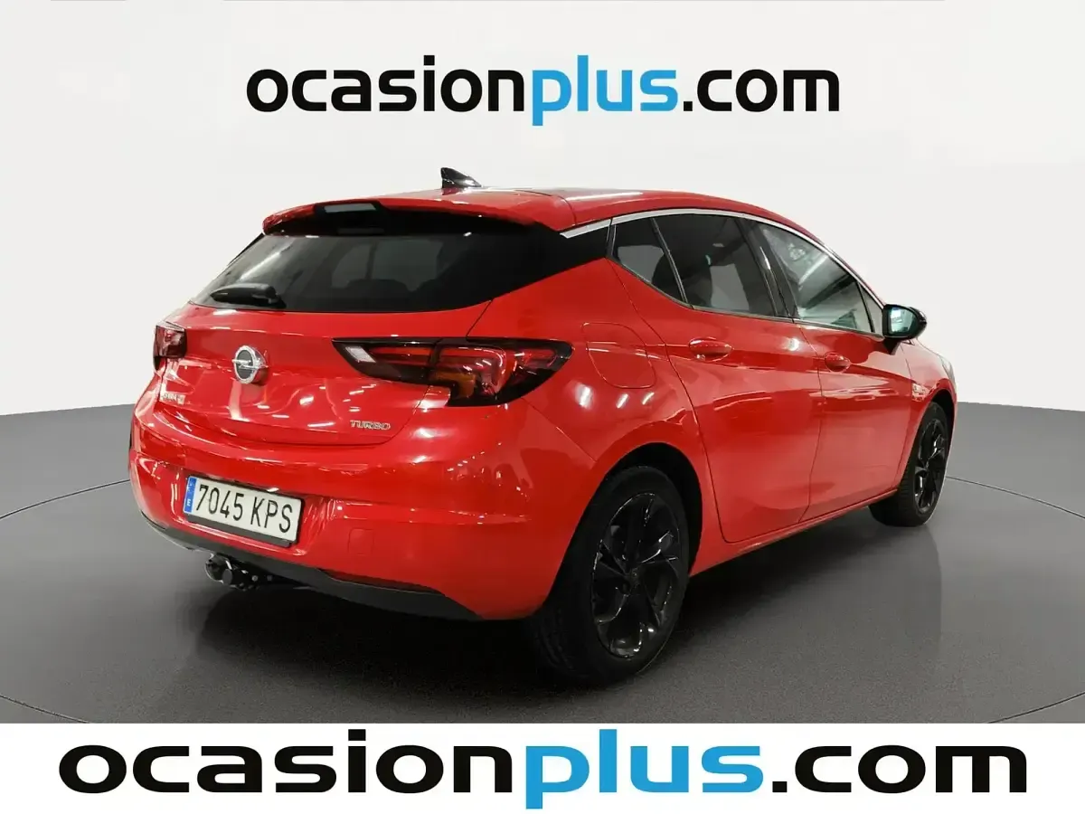 Usado Opel Astra Dynamic 150 CV (110 kW) 2018 Rojo Berlina