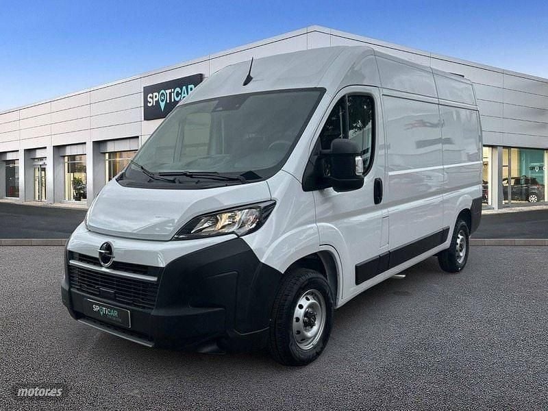 Blanco Nuevo 2025 Opel Movano S Van | 31.990 € (Precio justo) - Imagen 1/4