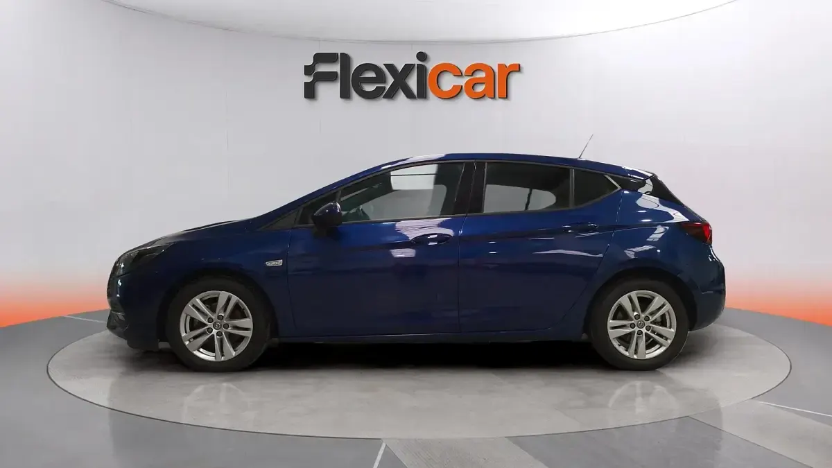 Usado Opel Astra Business Elegance 145 CV (106 kW) 2020 Azul Familiar