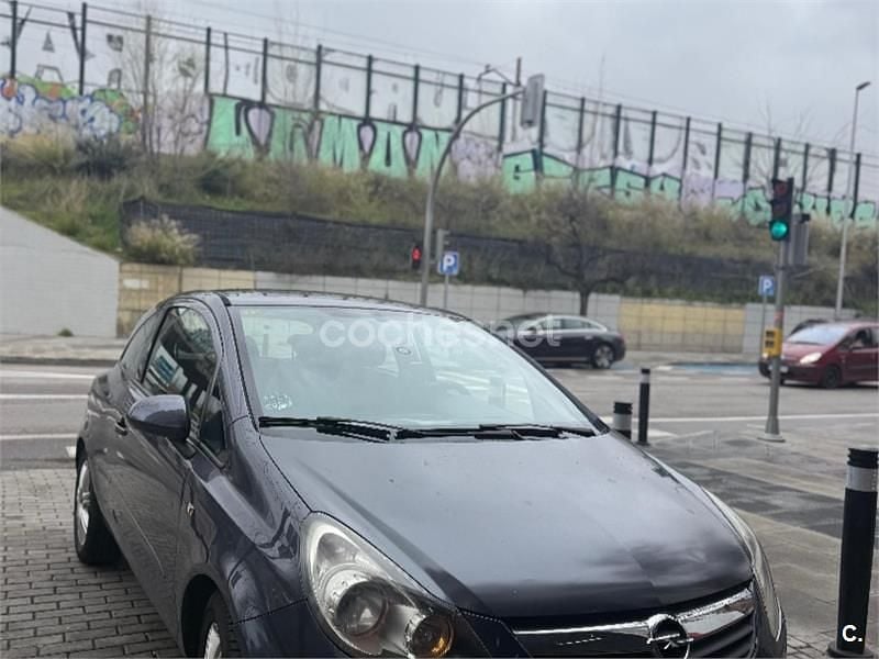 Usado Opel Corsa Sport 90 CV (66 kW) 2007 Gris / plata Utilitario