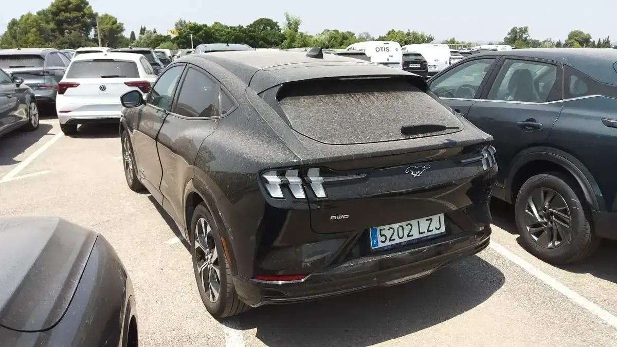 Usado Ford Mustang Mach-E 197 kW (269 CV) 2022 Negro SUV