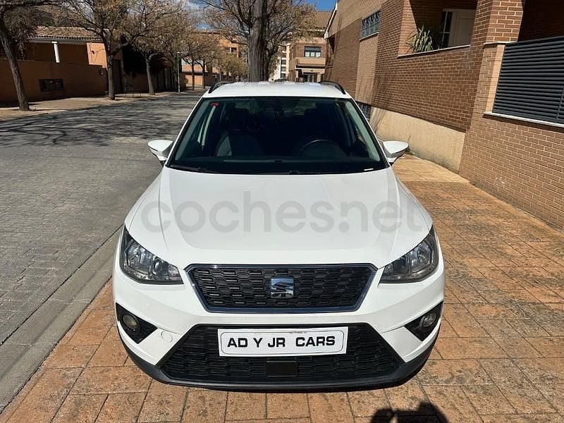 Usado Seat Arona Ecomotive 95 CV (69 kW) 2020 Blanco SUV