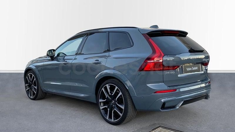 Usado Volvo XC60 Ultimate 197 CV (144 kW) 2023 Gris / plata SUV