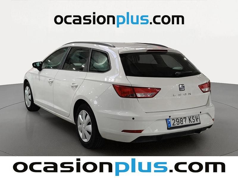 Usado Seat Leon Reference 115 CV (84 kW) 2019 Blanco Familiar