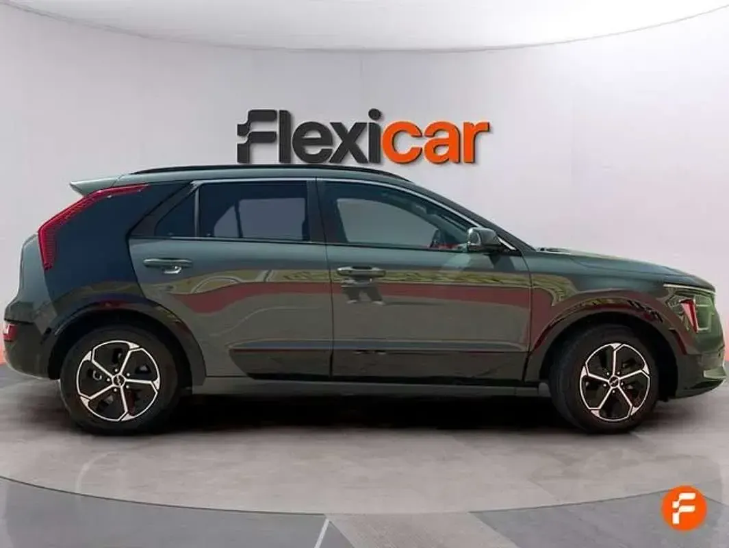 Usado Kia Niro 141 CV (103 kW) 2022 Verde SUV