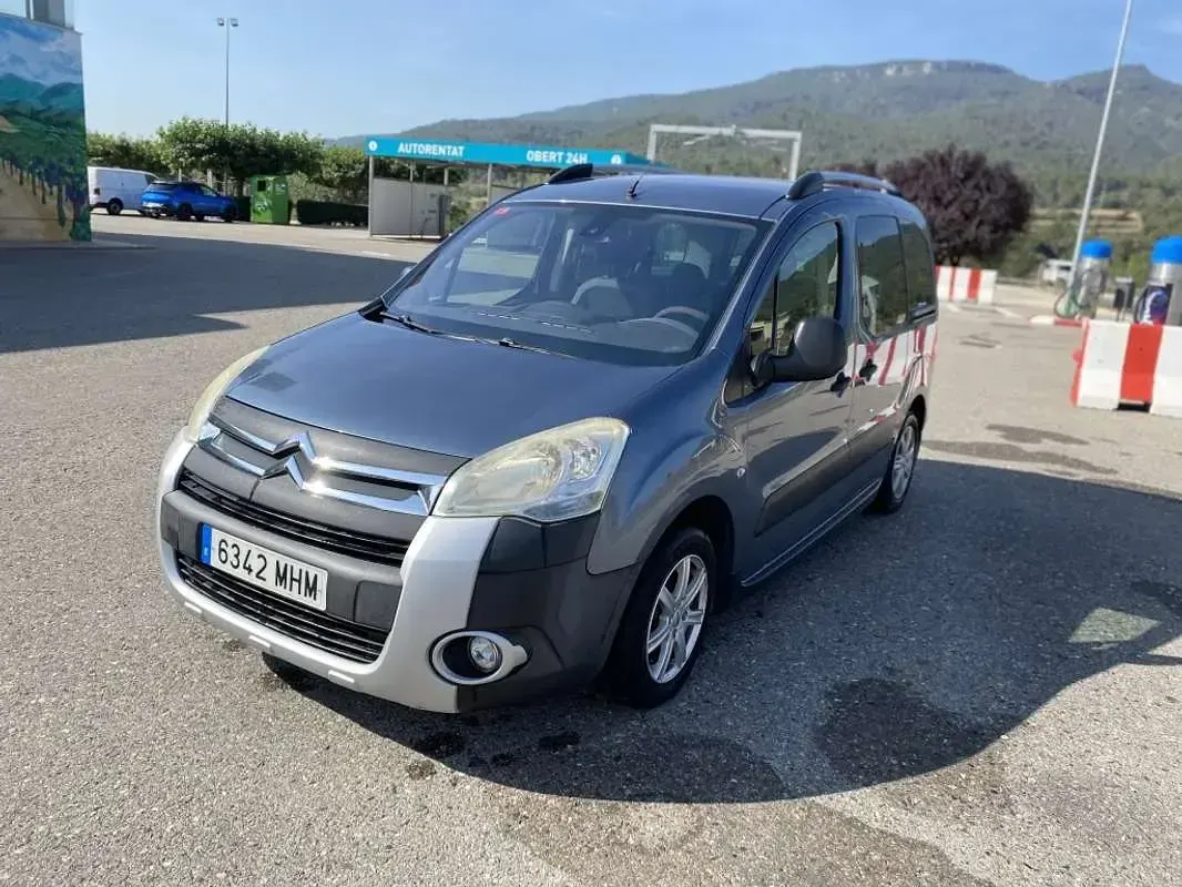 Usado Citroën Berlingo XTR 109 CV (80 kW) 2008 Gris Monovolumen