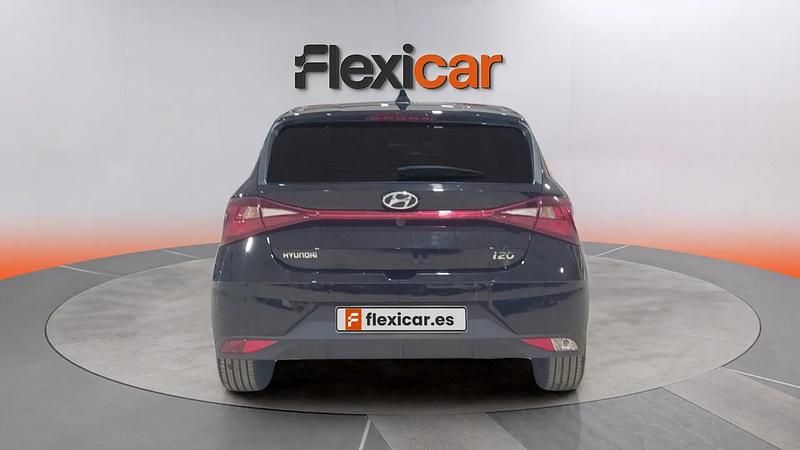 Usado Hyundai i20 84 CV (61 kW) 2023 Negro Utilitario