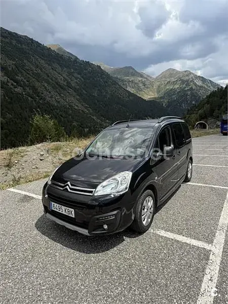 Usado Citroën Berlingo 102 CV (75 kW) 2018 Negro Monovolumen