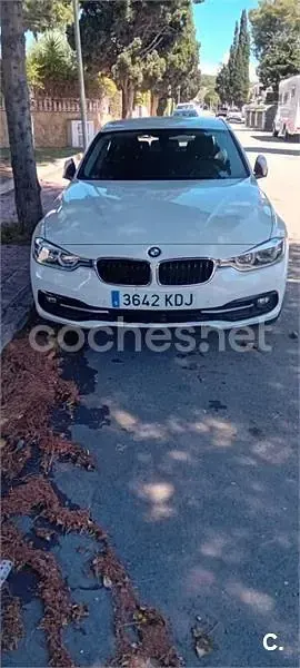 Usado BMW 318 Sport Line 150 CV (110 kW) 2018 Blanco Berlina