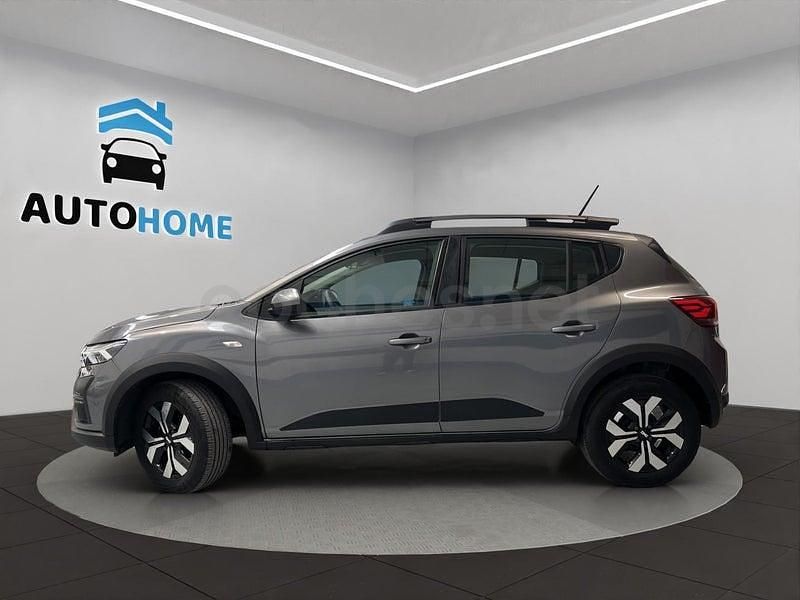 Usado Dacia Sandero Essentiel 91 CV (66 kW) 2025 Gris / plata Berlina