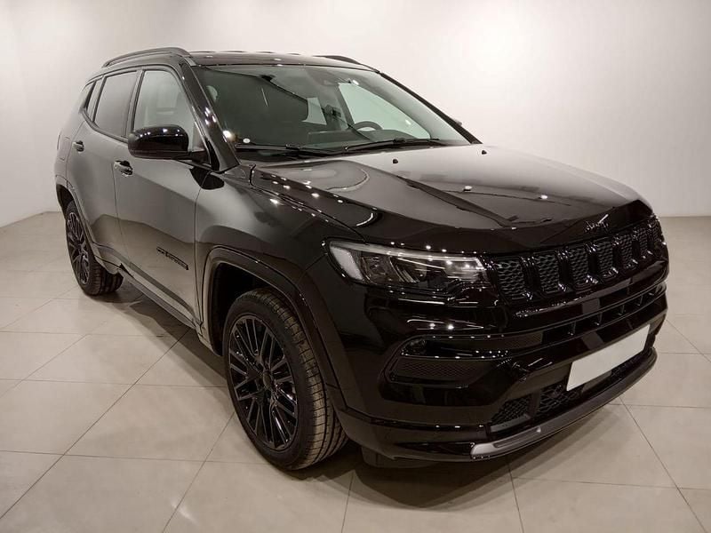 Usado Jeep Compass Altitude 130 CV (95 kW) 2023 Negro SUV