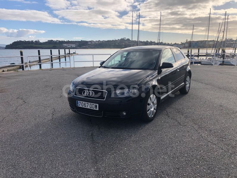 Negro Usado 2005 Audi A3 Attraction Berlina | 4490 € (Precio justo) - Imagen 1/4