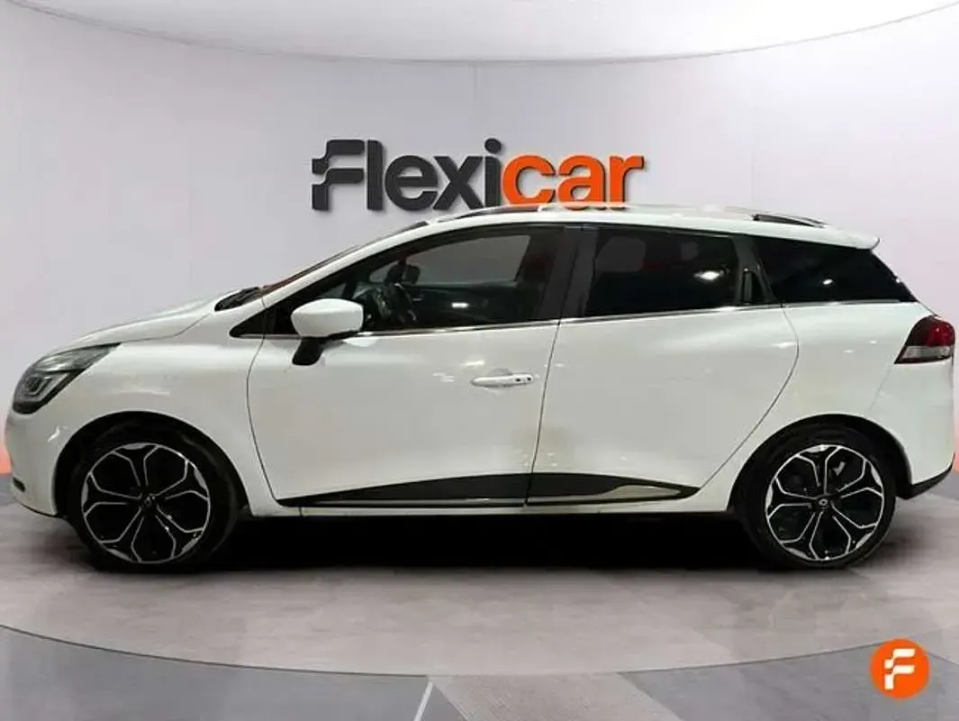Usado Renault Clio LIMITED 90 CV (66 kW) 2018 Blanco Familiar