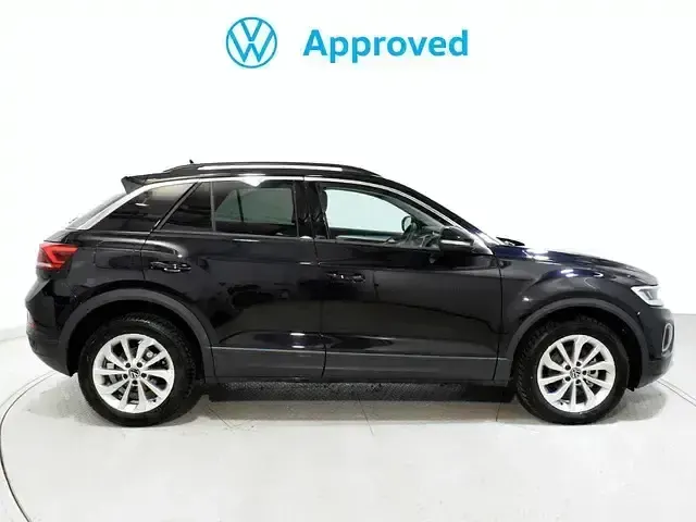 Usado VW T-Roc Life 150 CV (110 kW) 2025 Negro SUV