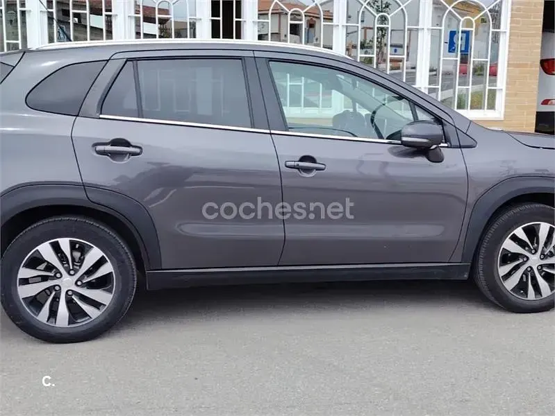 Usado Suzuki SX4 S-Cross 129 CV (94 kW) 2023 Gris / plata SUV