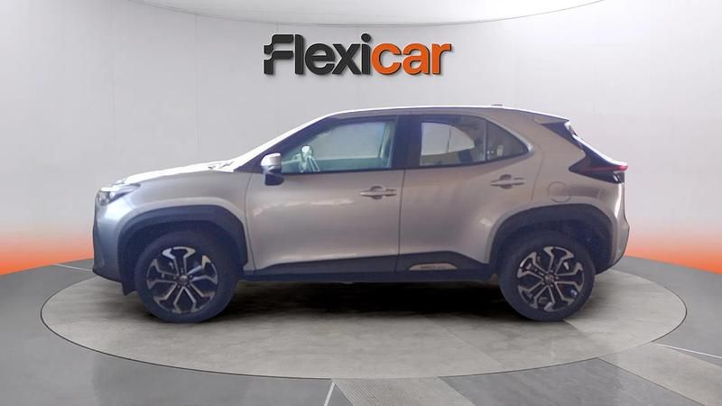 Usado Toyota Yaris Hybrid Active 116 CV (85 kW) 2025 Gris