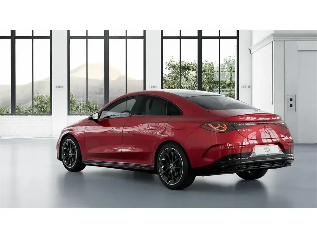 Nuevo Mercedes CLA180 136 CV (100 kW) 2026 Rojo Berlina