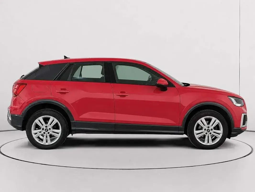 Usado Audi Q2 Advanced 116 CV (85 kW) 2021 Rojo SUV