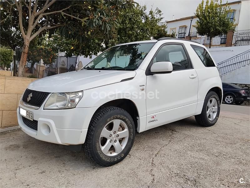 Begagnad Suzuki Grand Vitara 129 HK (94 kW) 2007 Vit SUV