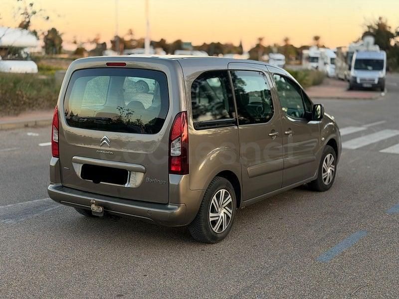 Usado Citroën Berlingo Feel 100 CV (73 kW) 2016 Verde Monovolumen