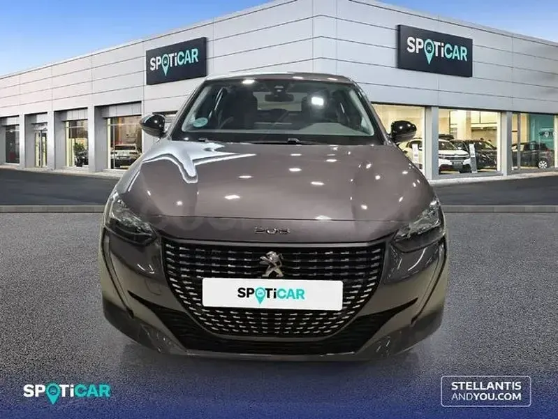Usado Peugeot 208 Active 100 CV (73 kW) 2022 Gris / plata Utilitario