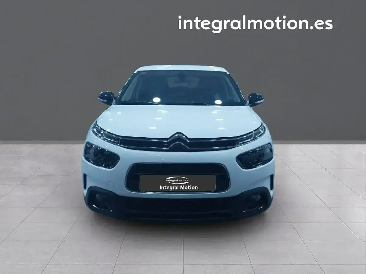 Usado Citroën C4 Cactus Shine 102 CV (75 kW) 2019 Blanco Utilitario