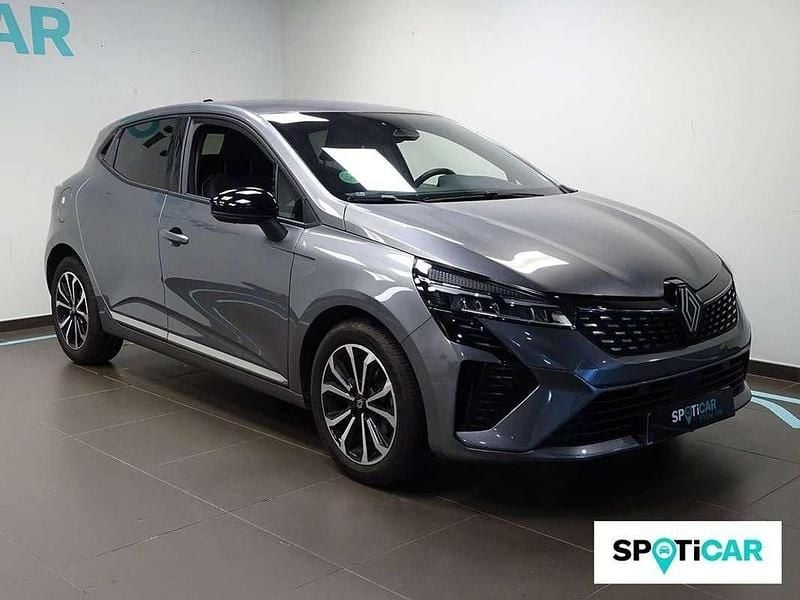 Usado Renault Clio V Techno 91 CV (66 kW) 2025 Gris Utilitario