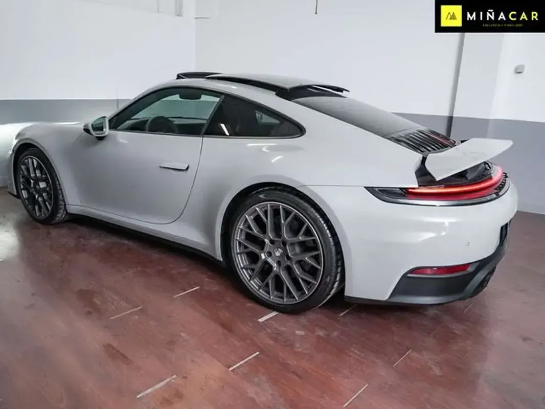 Usado Porsche 911 Carrera 394 CV (289 kW) 2025 Beige Coupe