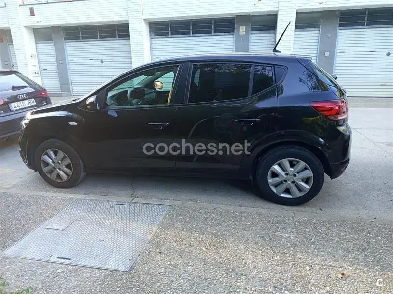 Usado Dacia Sandero Expression 101 CV (74 kW) 2023 Negro Berlina