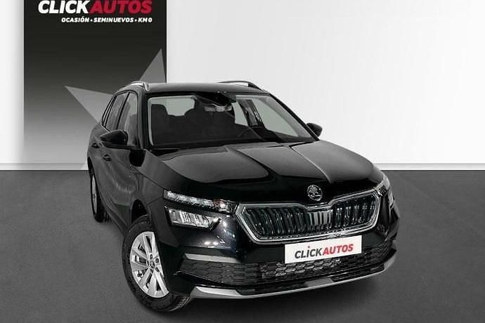 Usado Skoda Kamiq Ambition 110 CV (80 kW) 2023 Gris SUV