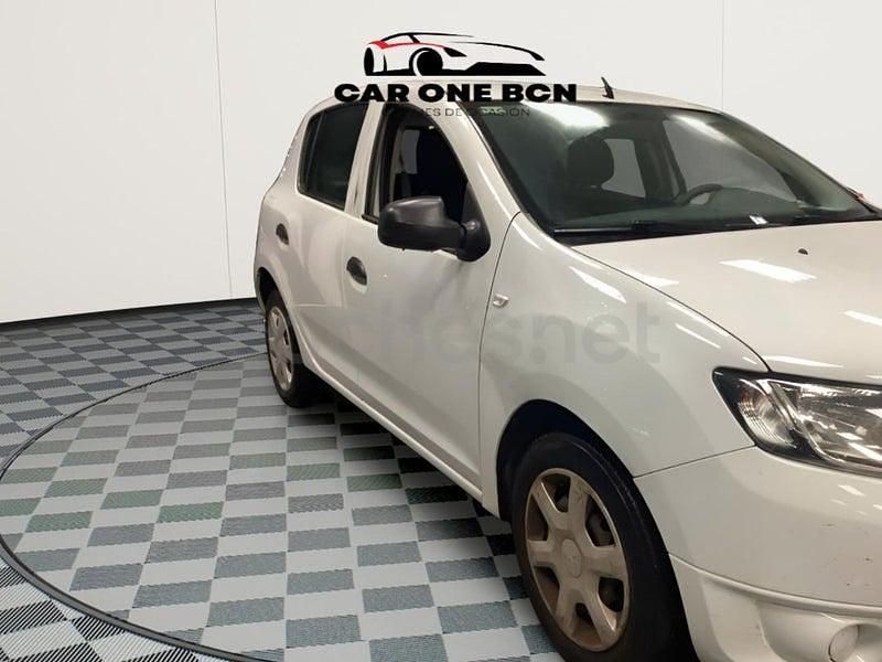Usado Dacia Sandero Ambiance 75 CV (55 kW) 2015 Blanco Berlina