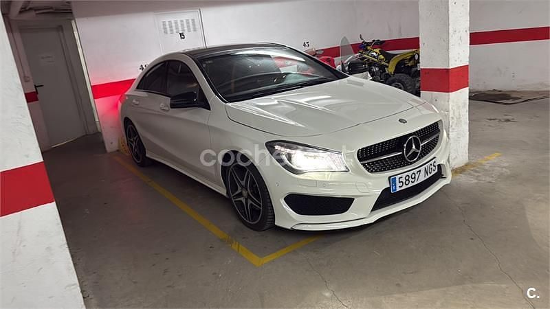 Blanco Usado 2015 Mercedes CLA250 AMG line Berlina | 23.500 € (Un poco caro) - Imagen 1/4