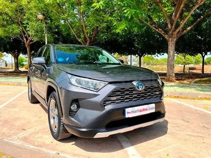 Usado Toyota RAV4 Hybrid Advance 218 CV (160 kW) 2022 Gris / plata SUV